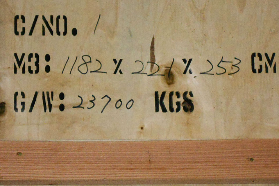 Dimensions: 1,182 x 221 x 253 cm, gross weight: 23,700 kg